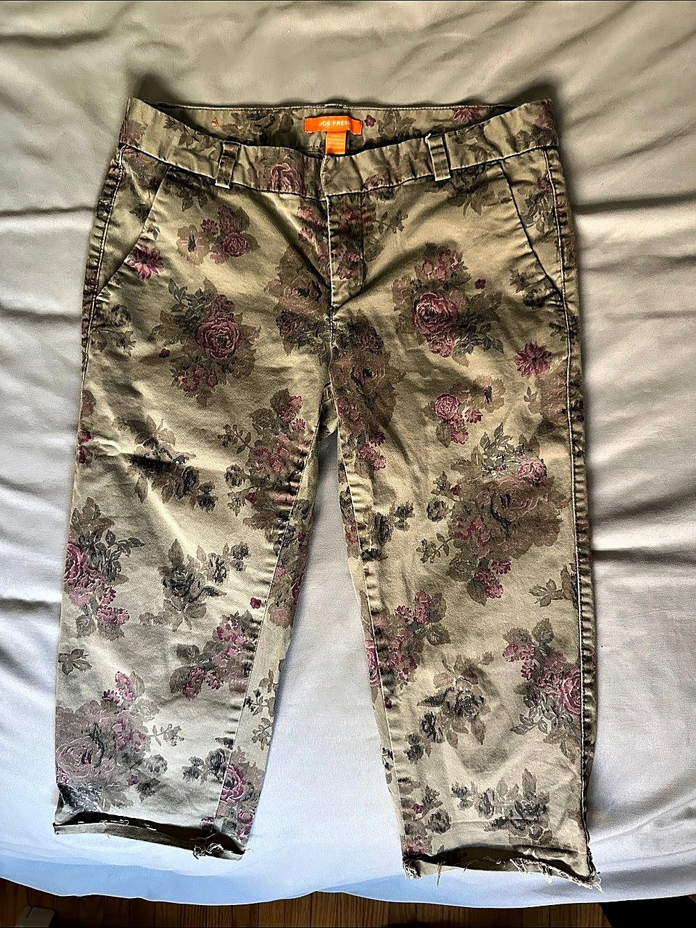 Joe Fresh Floral Capri Pants in Green & Pink Size 2